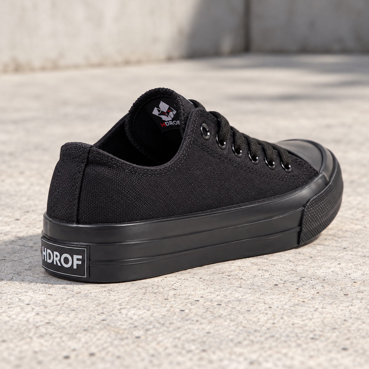 Lona negra de corte bajo · vista de detalle · SKU 43744