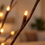 Ramas decorativas café con LED cálidos; florero y pilas no incluidos — detalle