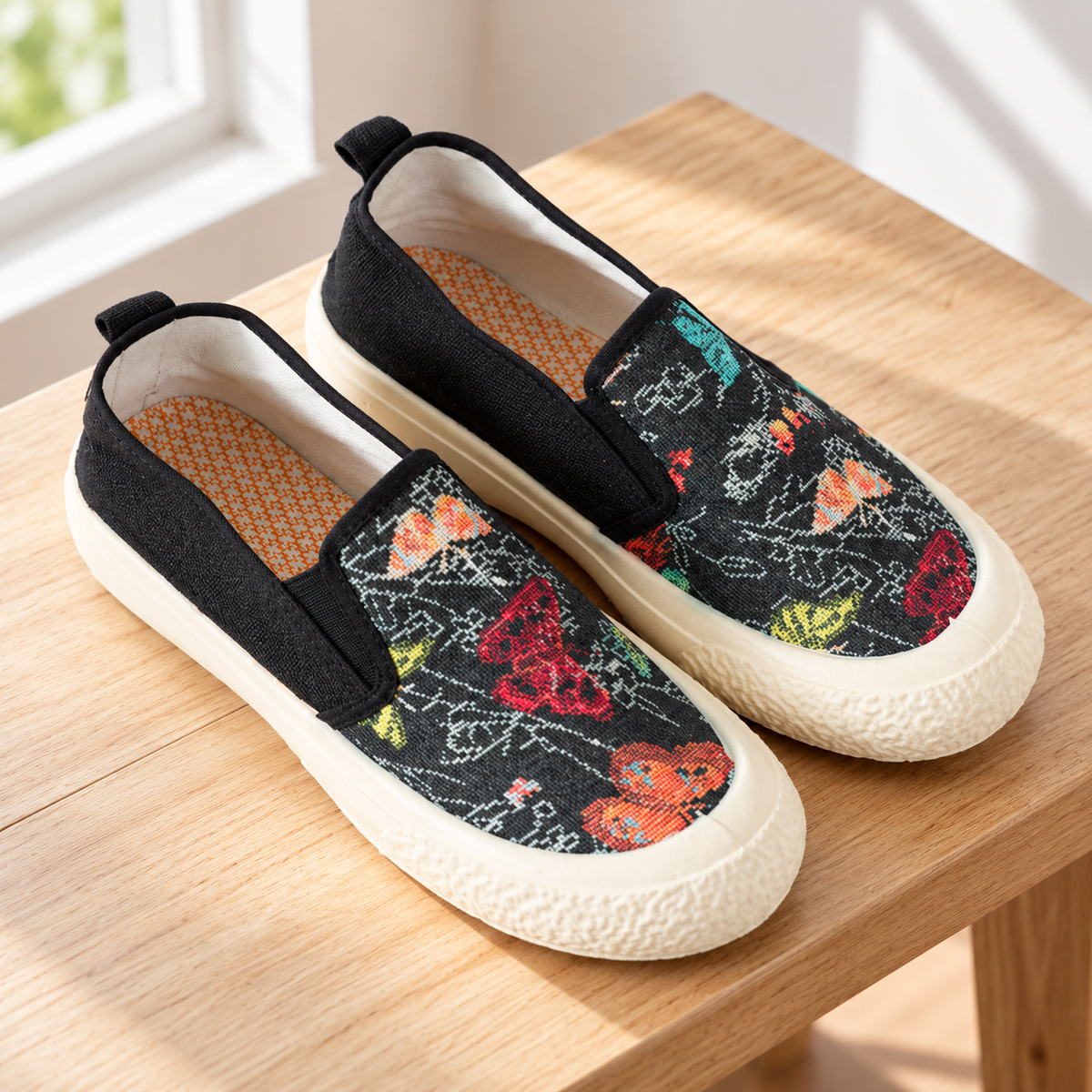 Slip-on estampados · vista ambientada · SKU 48280