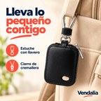 Estuche negro porta audífonos con cremallera y gancho llavero.