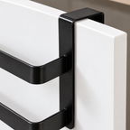 Soporte colgante negro de doble barra para toallas — detalle