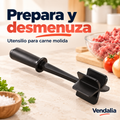 Utensilio negro para desmenuzar carne. Vendalia.