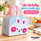 Bolsa térmica conejito con asas rosas. Portada Vendalia.