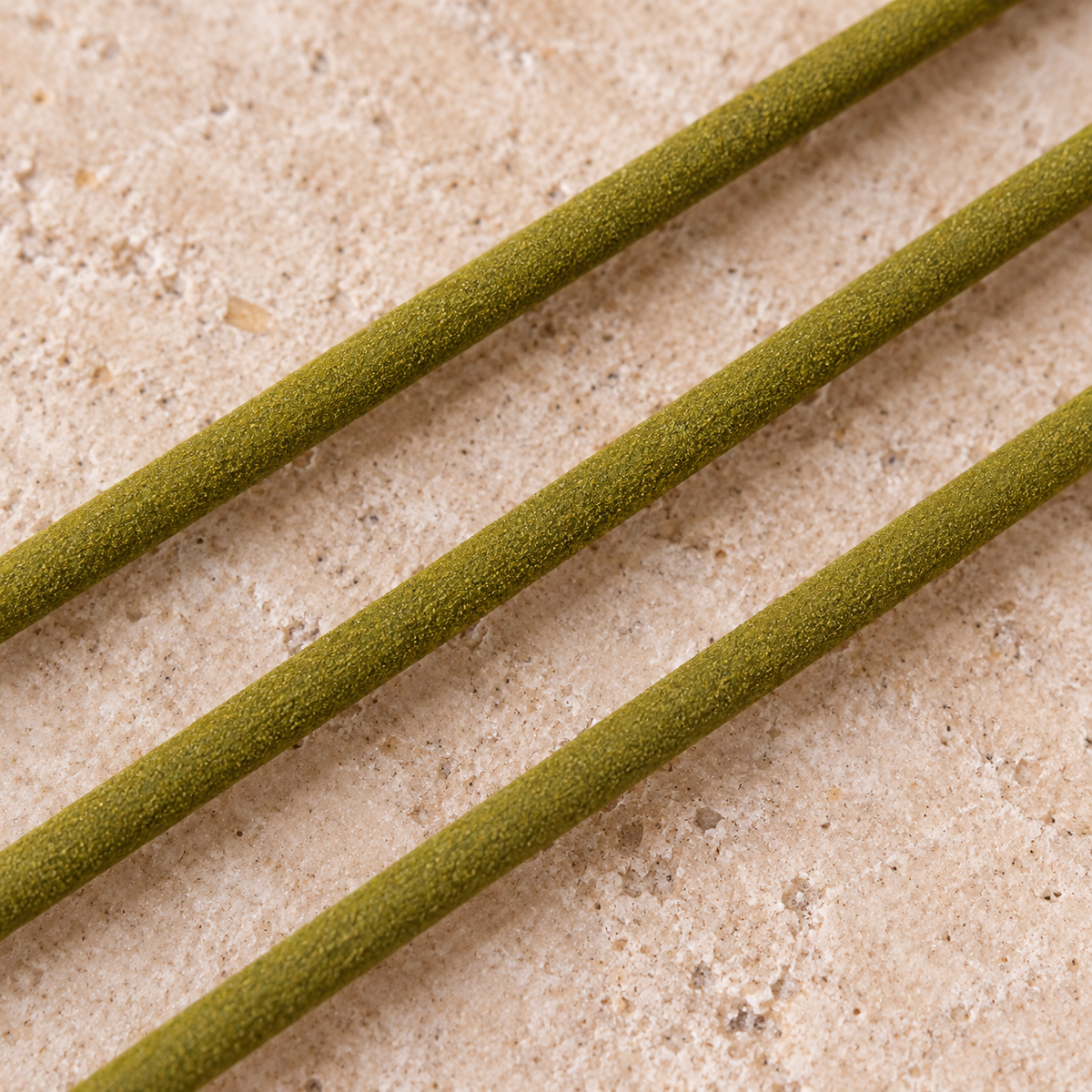 Detalle de Incienso Aromático hierba de limón en Varillas (Paq 30) · SKU 53453