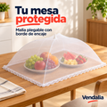 Cubierta blanca plegable de malla con borde de encaje. Portada Vendalia.