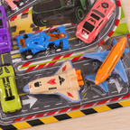 Detalle de los aviones del set de vehículos; modelos surtidos — Vendalia