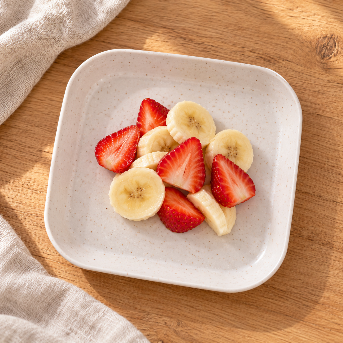 Plato cuadrado beige · vista superior con fruta no incluida