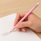 Detalle de escritura de un lápiz rosa durazno del paquete — Vendalia