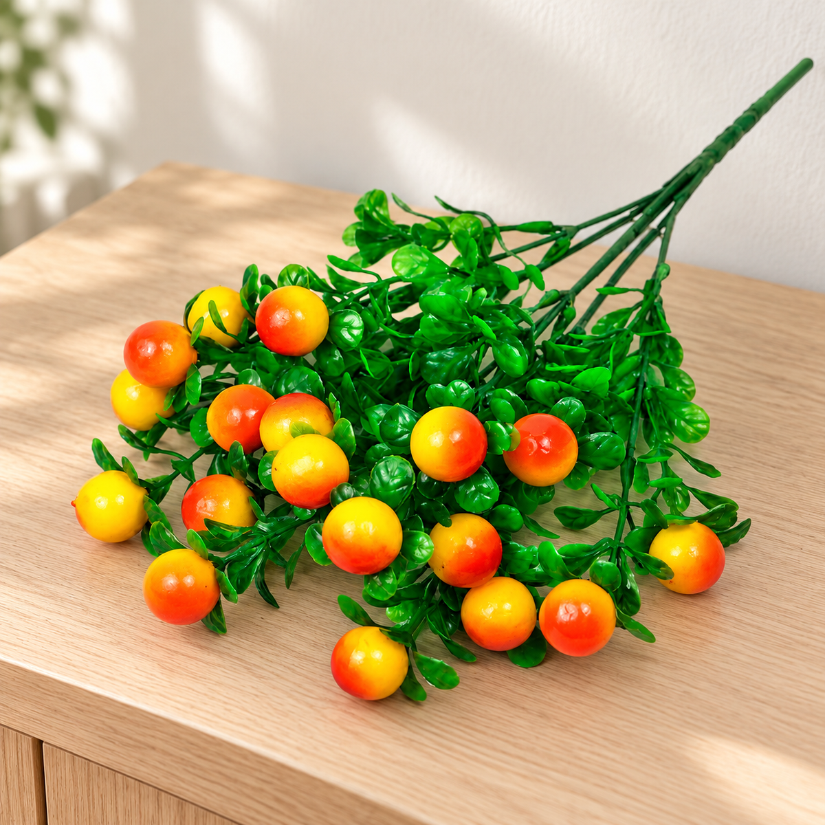Ramillete decorativo con frutos artificiales · 32 cm — Amarillo con naranja — SKU 38871