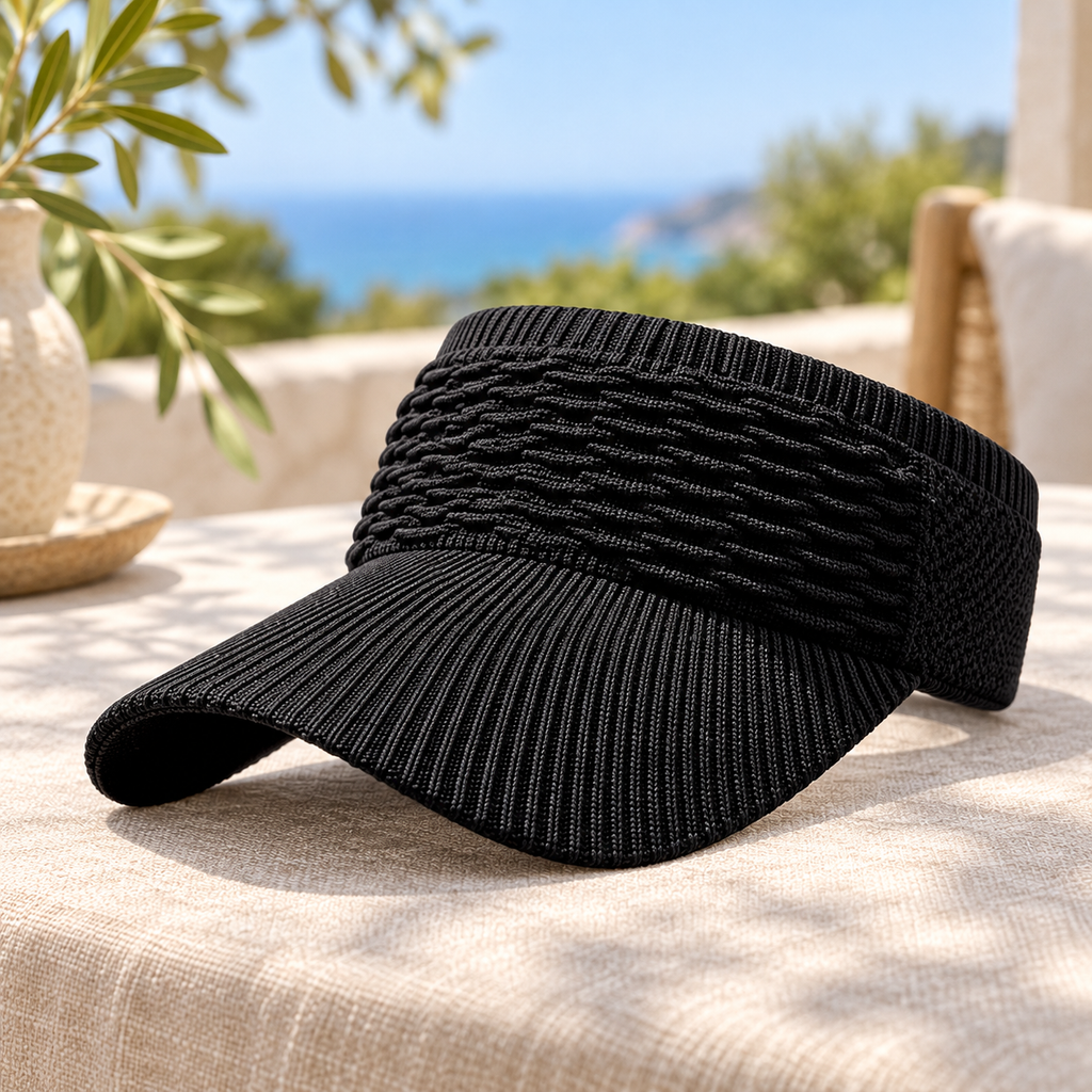 Gorra Deportiva Negra en ambiente de hogar — Vendalia