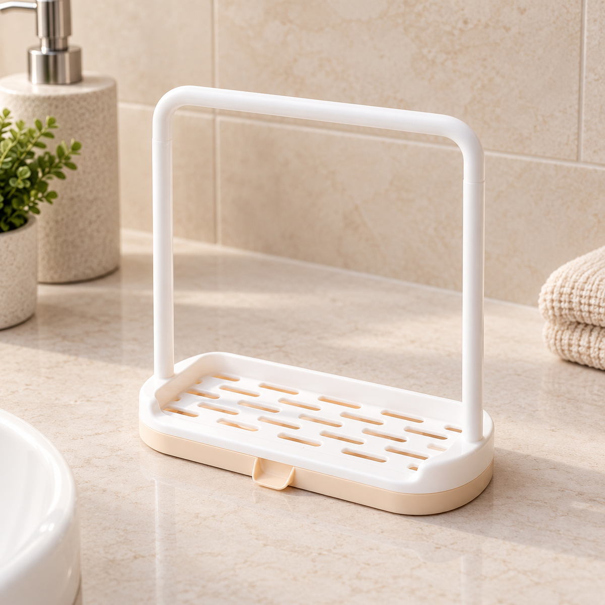 Porta toallas y jabonera con base amarilla · Ejemplo de color, enviado al azar según disponibilidad · SKU 47673