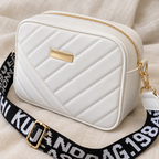 Bandolera acolchada — Vista de detalle o uso — SKU 47721