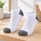 Calcetas Tobilleras blanco con detalles gris · Caja de 5 pares. Vista de muestra del modelo; el precio corresponde a la presentación indicada.