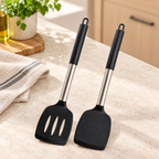 Set de Espátulas de Cocina en ambiente de hogar — Vendalia