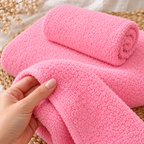 Juego de dos toallas afelpadas rosa — Vista de detalle.