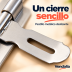 Detalle del pestillo metálico plateado — Vendalia