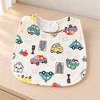 Babero Infantil con Diseño de Carros en ambiente Vendalia
