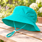 Sombrero Infantil Verde Agua con Cordón Ajustable · fotografía ambientada de Vendalia · SKU 53182