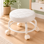 Silla giratoria compacta con ruedas — fotografía ambientada de Vendalia