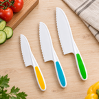 Juego de Cuchillos de Cocina con Mangos Ergonómicos (3 piezas) en ambiente de hogar — Vendalia