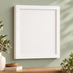 Marco Portarretrato Blanco (Grande) en ambiente de hogar — Vendalia. Fotografía ambientada con inserto neutro para mostrar el marco; los elementos decorativos del entorno no están incluidos.