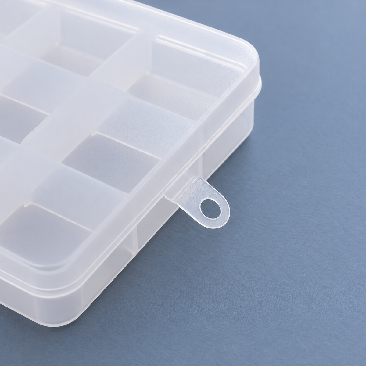 Detalle lateral de la caja organizadora transparente — Vendalia