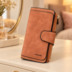 Cartera Tipo Billetera Importada (Café) en ambiente de hogar — Vendalia