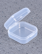 Caja transparente pequeña para joyería — detalle