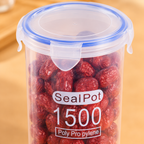 Recipiente transparente modelo 900 ml — detalle. Capacidad exacta pendiente de confirmación.
