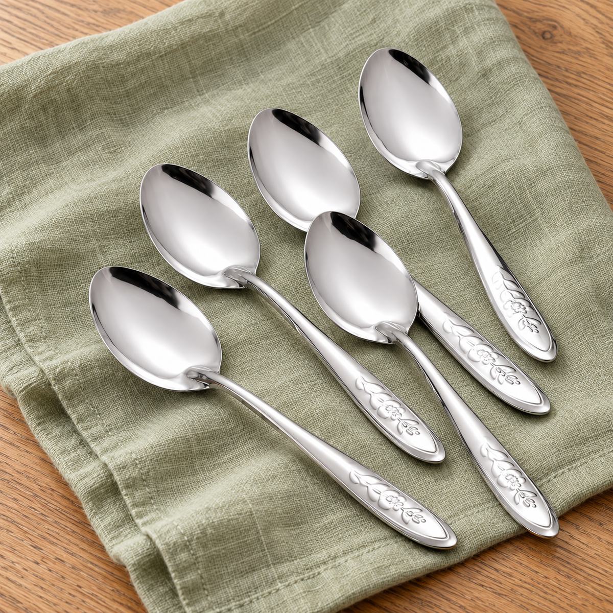 Cucharas de acero inoxidable con mango floral: 5 piezas de muestra del paquete de 10 — Vendalia