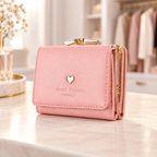 Cartera compacta con monedero y corazón — Rosa — SKU 53787