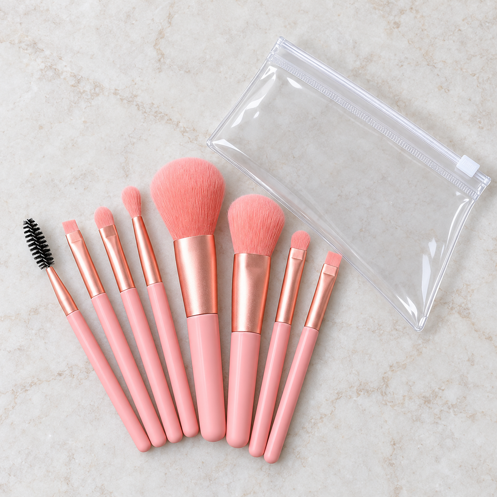 Set de 8 brochas rosa con estuche — vista de uso y detalle